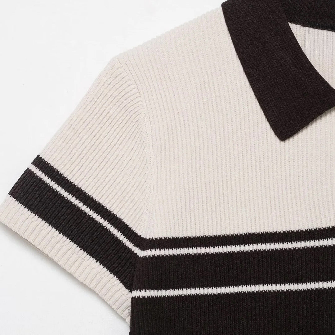 Women’s Contrast Collar Knit Top