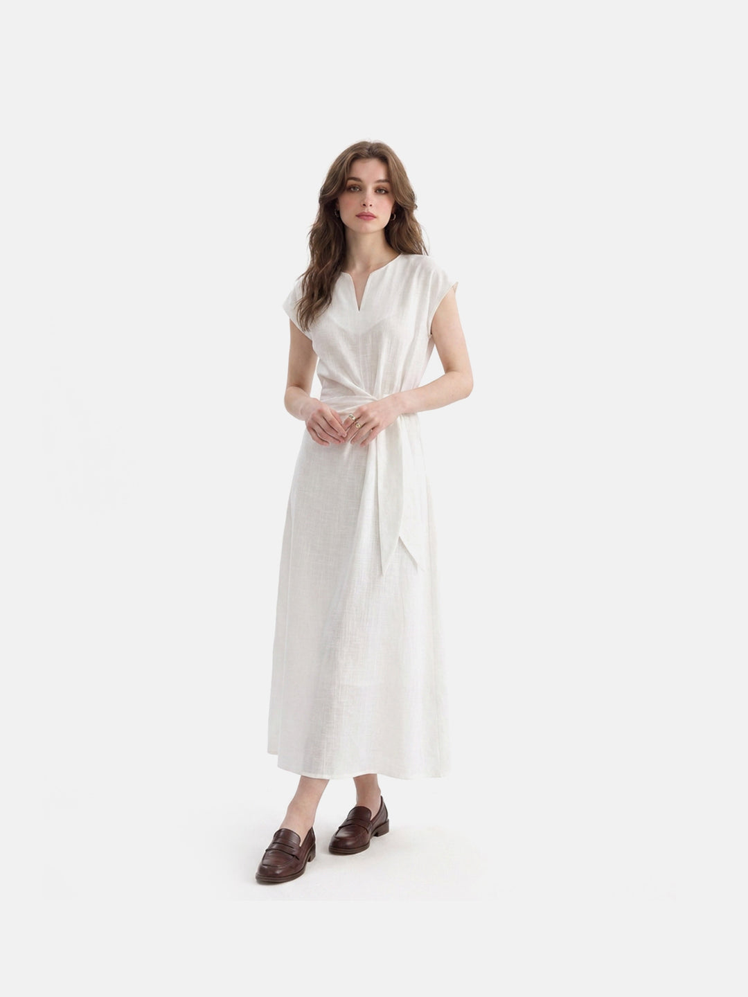 Robe midi en Tencel et lin avec ceinture à nouer — Robe d&