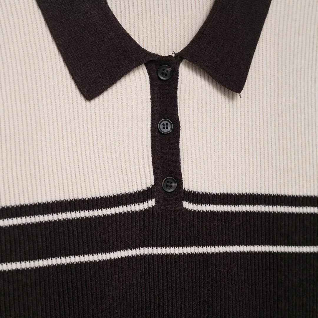 Women’s Contrast Collar Knit Top